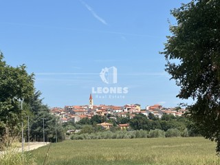 Gradbena parcela s pogledom na Brtoniglo
