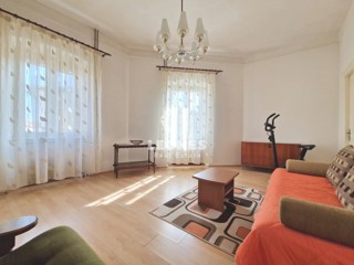 Udobno stanovanje v centru Brtonigle