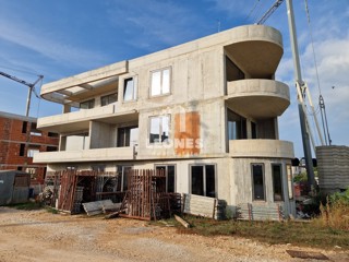 Stanovanje z dvigalom v moderni novogradnji v bližini Umaga