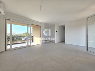 Stanovanje z vrtom v kakovostni novogradnji v Vabrigi, blizu Poreča