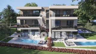 Dvoetažni apartma s pogledom na morje v bližini Poreča
