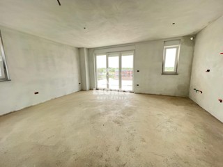 Čudovit, atraktiven penthouse v 2. nadstropju v bližini Poreča