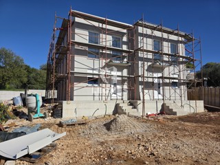 Dvojček hiša z bazenom v bližini Umaga