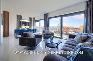 Malinska. Nov penthouse s pogledom na morje, 700 metrov od morja.