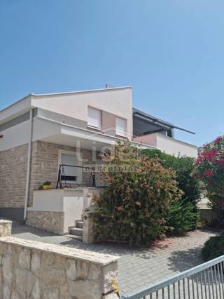 Stanovanje Novalja, 100m2