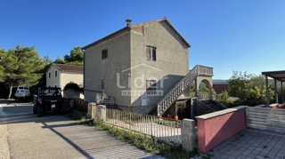 Hiša Kruševo, 259m2