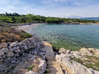 Zemljišče Šilo, 827m2