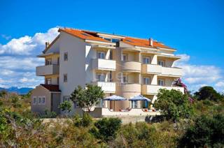 Poslovni prostor Novalja, 1000m2