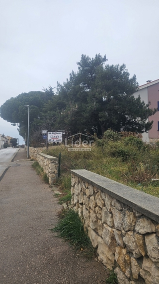 Zemljišče Novalja, 757m2