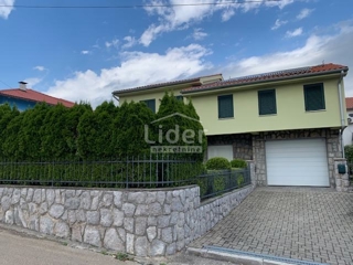 Hiša Matulji, 230m2