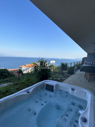 Stanovanje Pobri, Opatija - Okolica, 258m2