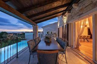 Hiša Sveti Lovreč, 350m2