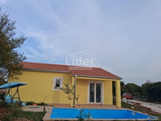 Hiša Svetvinčenat, 70m2