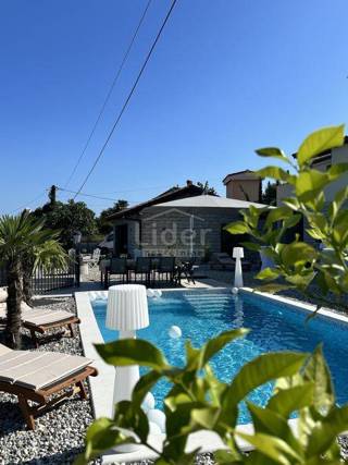 Hiša Poljane, 328m2