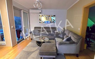 4-SOBNI PENTHOUSE Z BALKONOM IN PARKIRNIM PROSTOROM