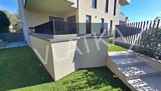 NOVOGRADNJA: 4-SOBNO STANOVANJE Z VRTOM V MAKSIMIRJU