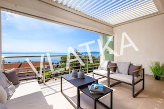 IČIĆI – LUKSUZNO 3-SOBNO STANOVANJE Z GARAŽO