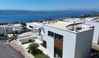 CRIKVENICA - moderna vila z bazenom