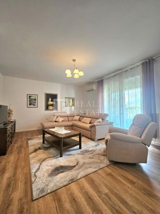 SELCE - udobno stanovanje z vrtom 150 metrov od morja