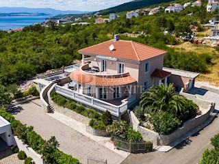 CRIKVENICA - luksuzna vila z bazenom