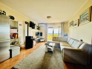 JADRANOVO – popolnoma opremljeno dvosobno stanovanje s čudovitim pogledom na morje