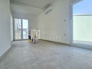 CRIKVENICA - apartma z veliko teraso