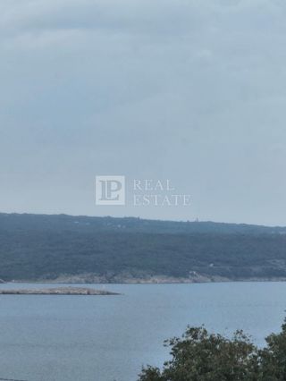 CRIKVENICA - prostorno stanovanje v novi stavbi s pogledom na morje