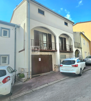 CRIKVENICA - hiša s tremi apartmaji v središču mesta