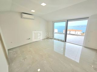 CRIKVENICA - 3-sobno stanovanje s panoramskim pogledom na morje