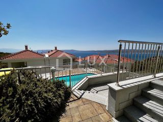 CRIKVENICA - apartma 3s + kopalnica, bazen, pogled na morje