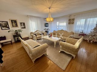 CRIKVENICA - penthouse 182m2, 3 parkirna mesta