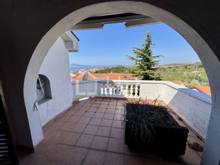 KLENOVICA - dvojček, 400m do morja