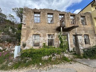 CRIKVENICA - zemljišče 1380m2 s starinami