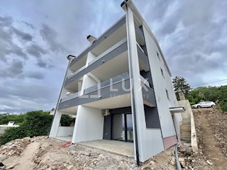 DRAMALJ - dvoetažni apartma 118m2, pogled na morje