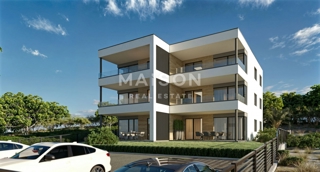 Stanovanje Mandre, Kolan, 77,50m2