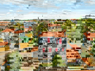 Hiša s 4 apartmaji in prihodkom 28.000 evrov, Medulin