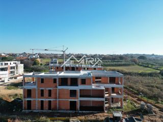 Poreč, veliko stanovanje z vrtom v bližini morja