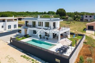 Fažana okolica, Moderna hiša z bazenom blizu morja!