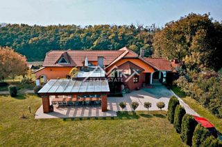 Hiša Marinci, Nuštar, 558m2