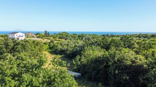 Zemljišče Medulin, 916m2