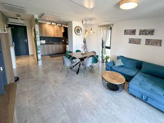 Novigrad, prenovljeno stanovanje v drugem nadstropju