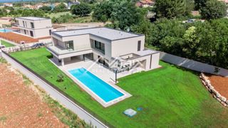Poreč okolica, predivna luksuzna vila sa bazenom