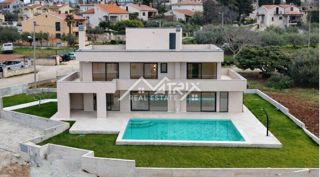 Poreč okolica, luksuzna hiša z bazenom