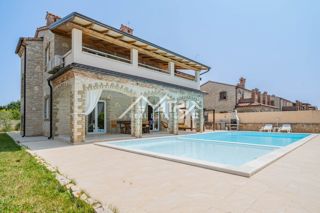 Svetvinčenat okolica, Čudovita vila z bazenom in pogledom na naravo
