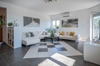 Ližnjan, dvosobno stanovanje s pogledom na morje – priložnost