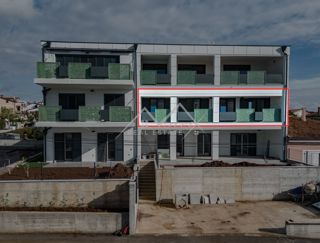 Novigrad, čudovito stanovanje le 500 m od morja