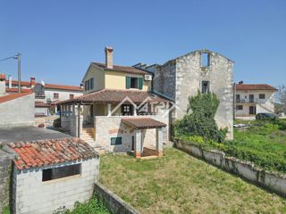 Območje Poreča, lepa istrska hiša na mirni lokaciji