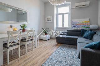 Pula, popolnoma opremljeno stanovanje v centru mesta, 62 m²