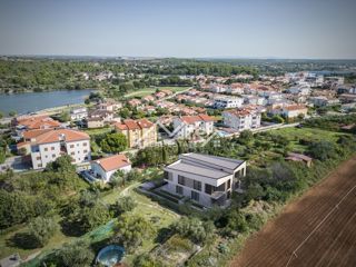 Medulin okolica, stanovanje v 1. nadstropju v bližini morja