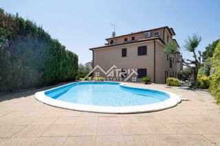 Novigrad, stanovanje z bazenom na čudoviti lokaciji